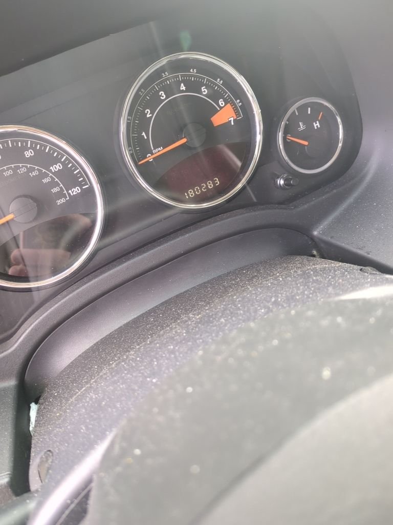 Used 2017 Jeep Compass Latitude with VIN 1C4NJDEB6HD142622 for sale in Rochester, Minnesota