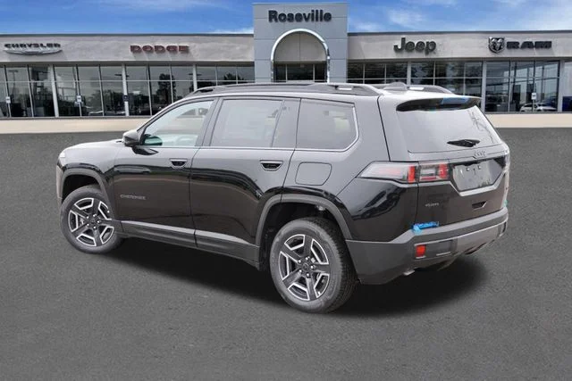 New 2026 Diamond Black Crystal Pearlcoat Jeep Limited image 5