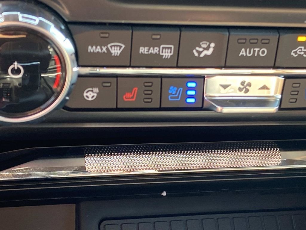 New 2026 Star White Metallic Tri-Coat Ford King Ranch® image 18