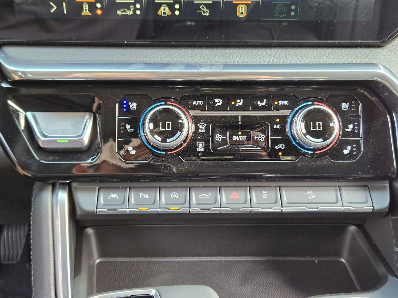2026 GMC Sierra 1500 Denali - Photo 13