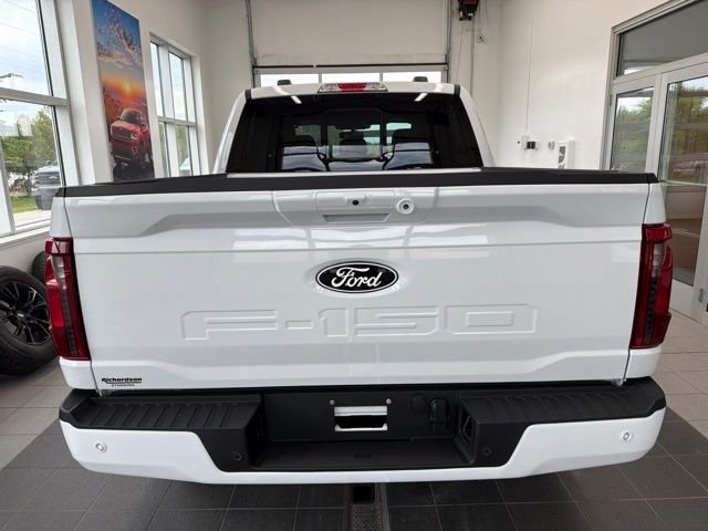 New 2026 Oxford White Ford XLT image 9