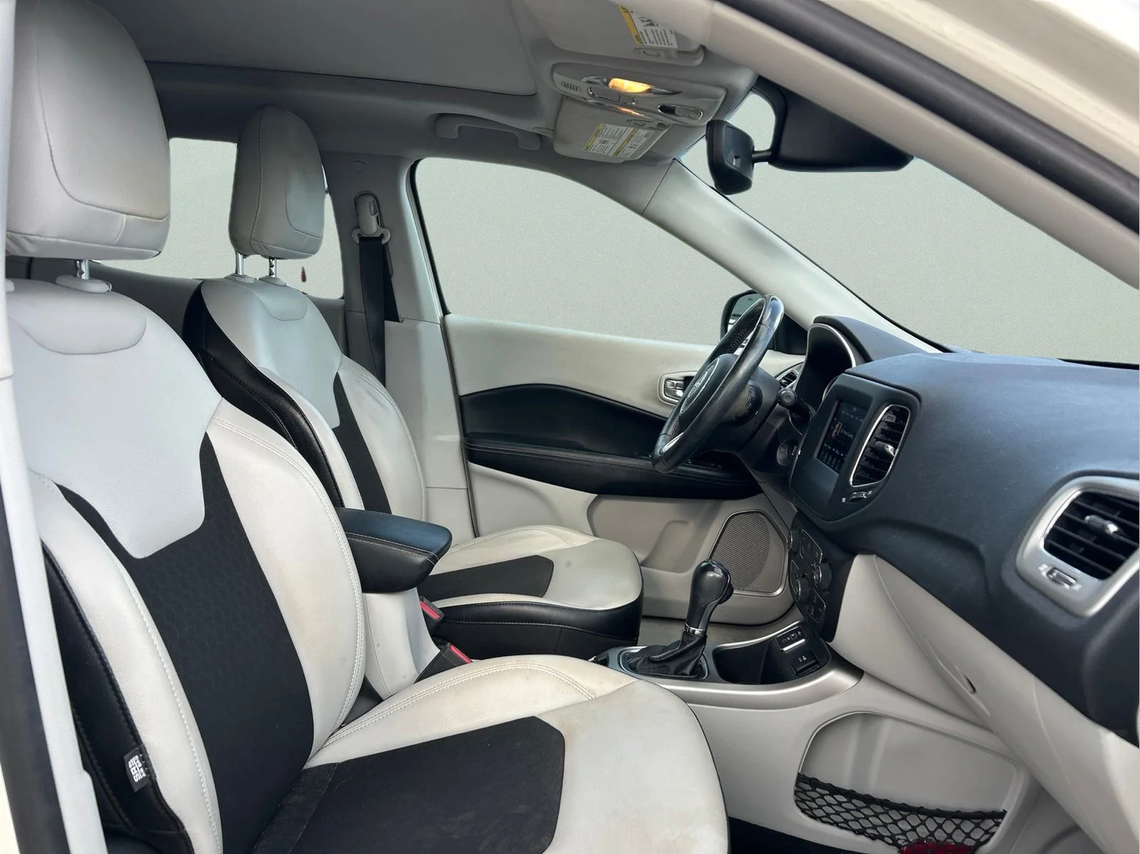Used 2020 White Clearcoat Jeep Latitude image 12