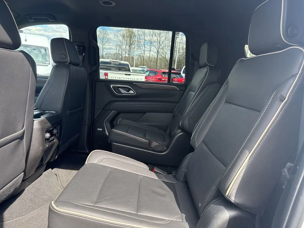 Used 2023 Summit White Chevrolet Premier image 12