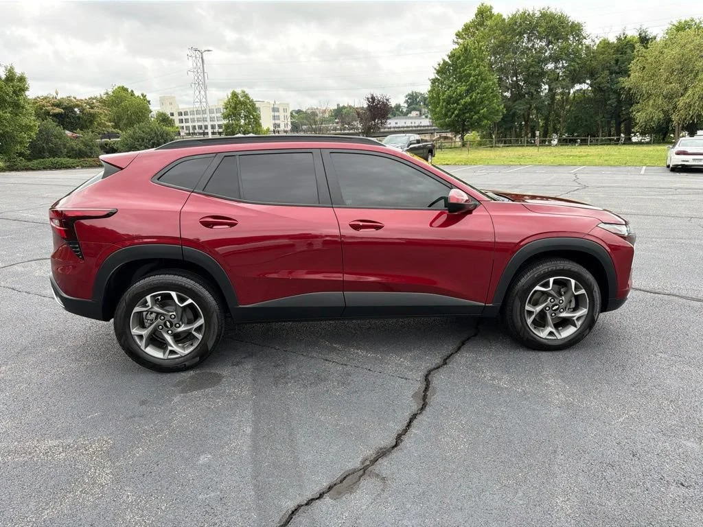 Used 2024 Crimson Metallic Chevrolet LT image 10