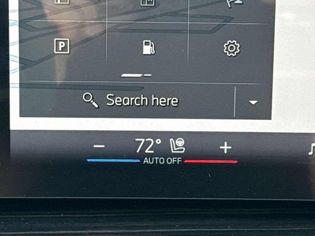 New 2026 White Metallic BMW xDrive40i image 19