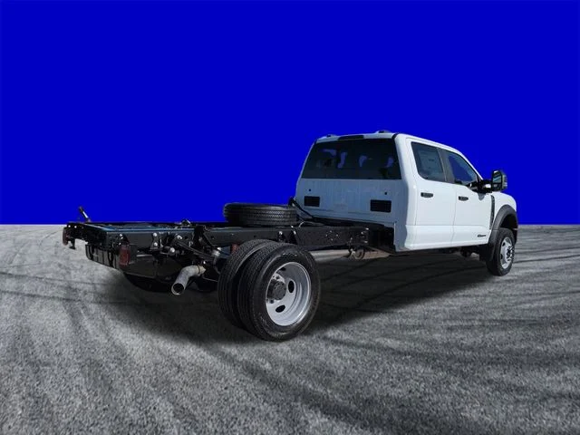 New 2026 Oxford White Ford F-450® XL image 4