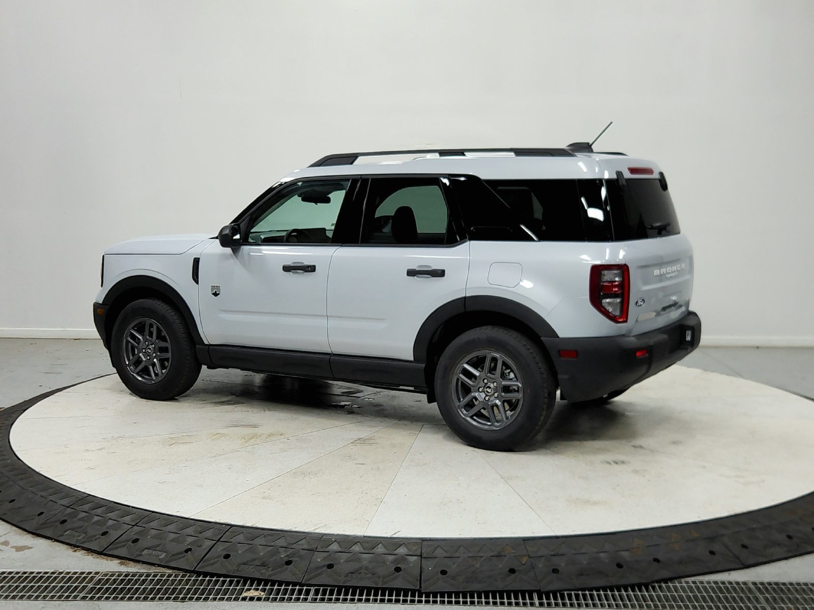 New 2026 Space White Metallic Ford Big Bend® image 6
