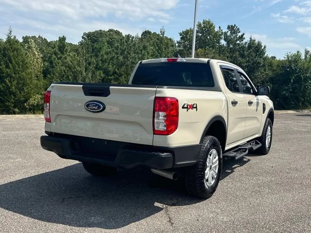Used 2025 Beige Ford XL image 5