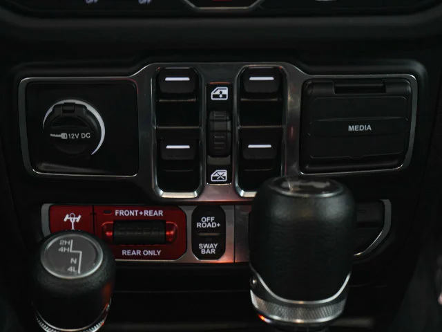Used 2024  Jeep Rubicon image 18