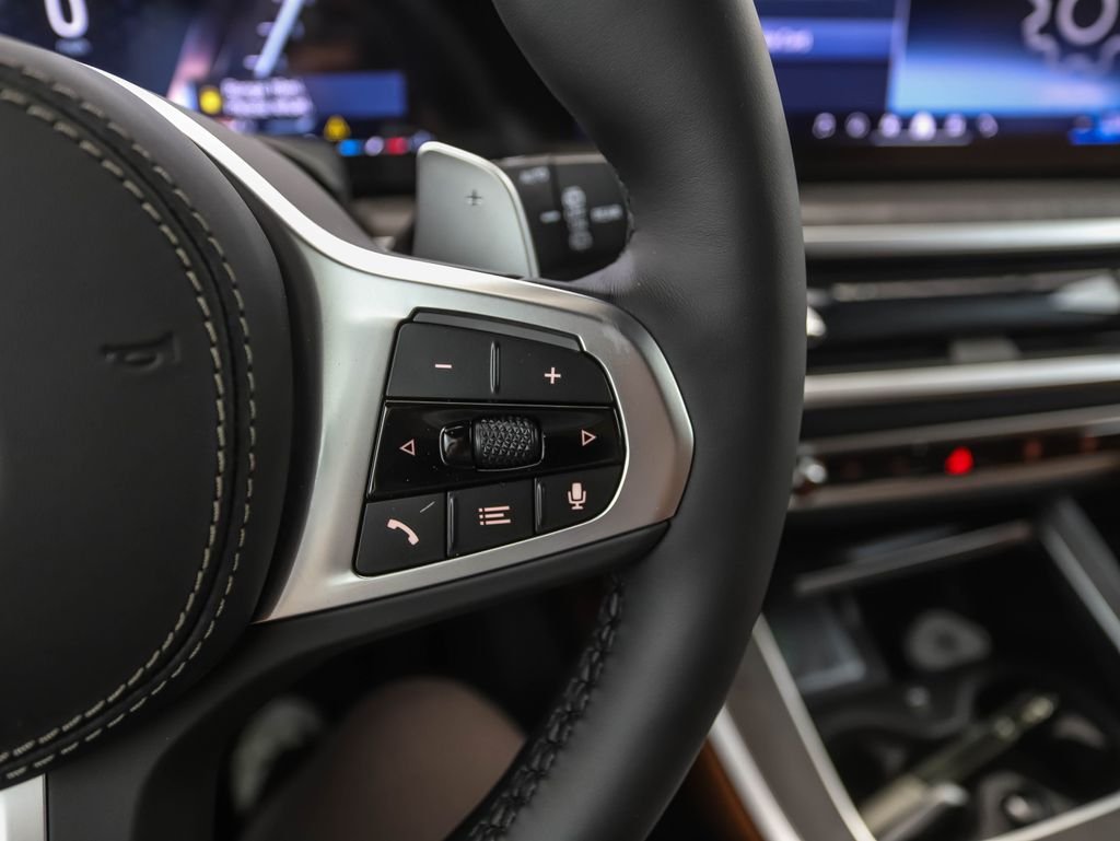 New 2026 Black Sapphire Metallic BMW xDrive40i image 13