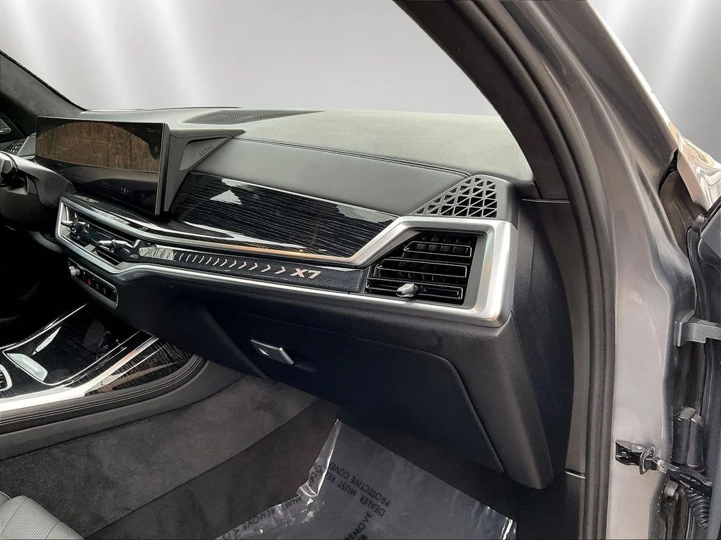 Used 2024 Gray Metallic BMW xDrive40i image 27