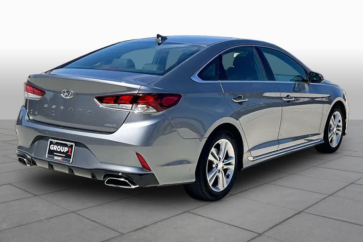 Used 2018 Machine Gray Hyundai Sport image 11