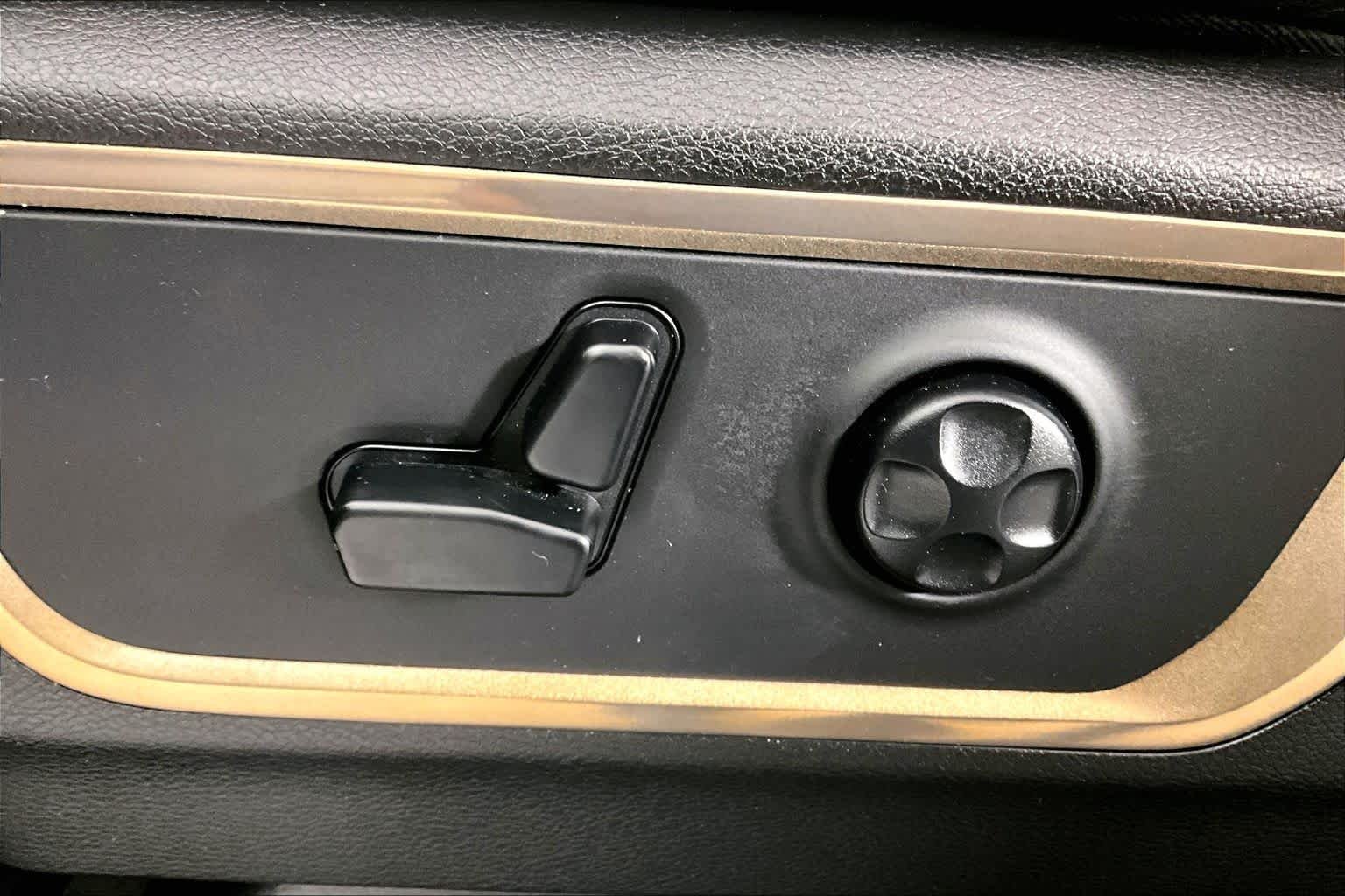 Used 2019 Maximum Steel Metallic Clearcoat Ram Longhorn image 28