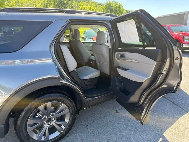 Used 2026 Carbonized Gray Metallic Ford Active image 39