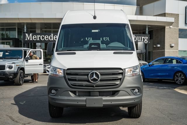 New 2026 Arctic White Mercedes-Benz Crew 144 WB image 44