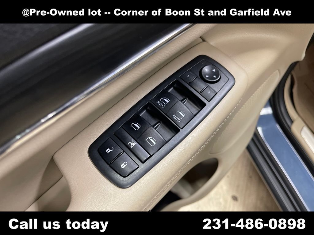 Used 2019 Blue Jeep Limited image 16