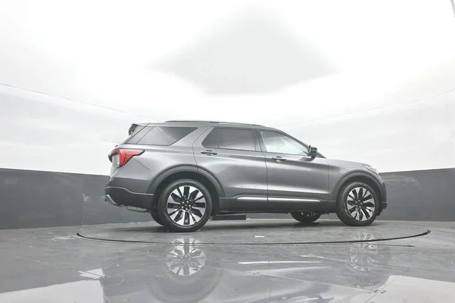 New 2026 Gray Ford Platinum image 36