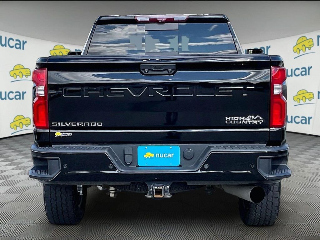 Used 2023 Black Chevrolet High Country image 5
