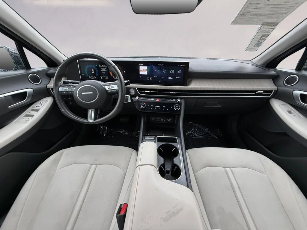 2025 Hyundai Sonata Hybrid SEL - Photo 12