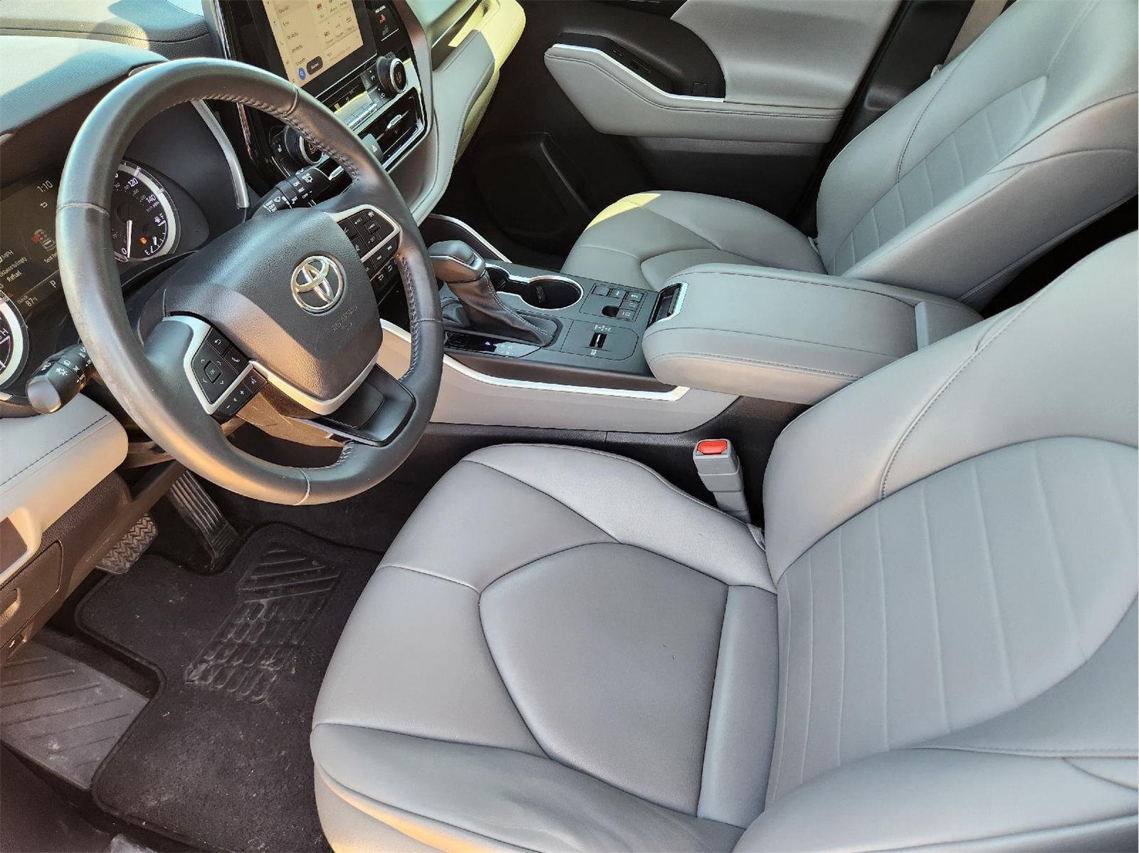 Used 2023 Ruby Flare Pearl Toyota XLE image 12