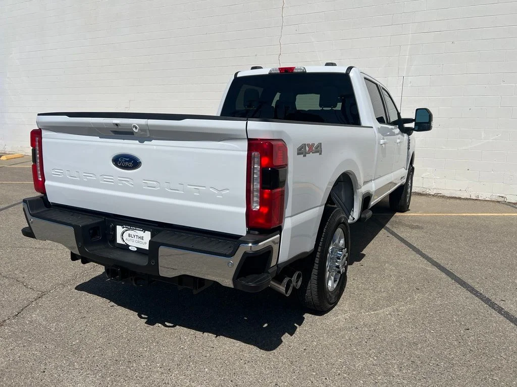 New 2026 Oxford White Ford F-250® XLT image 6