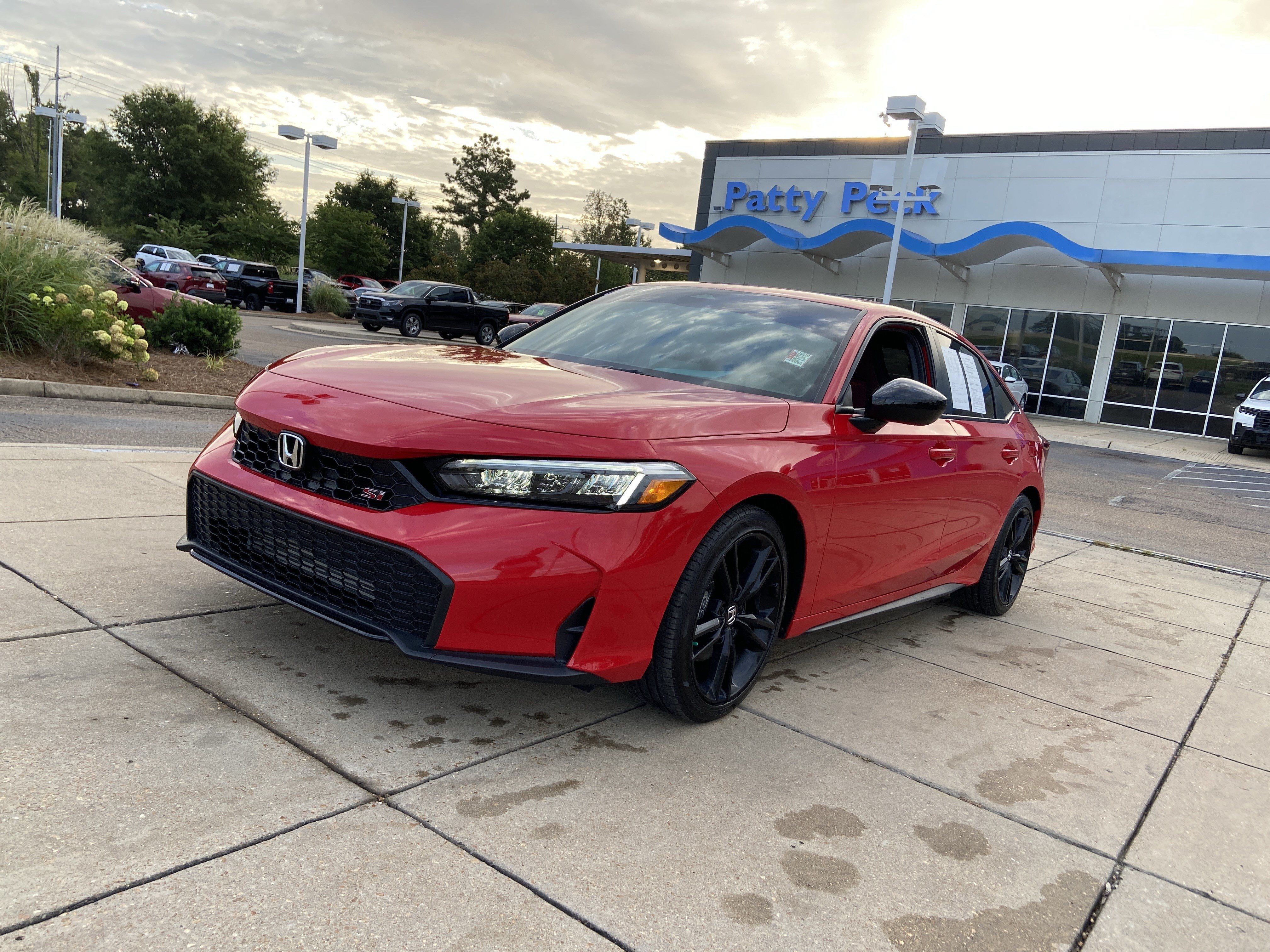 Used 2025 Rallye Red Honda  image 4