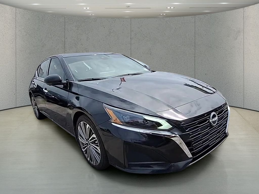 Used 2025 Black Nissan 2.5 SL image 36