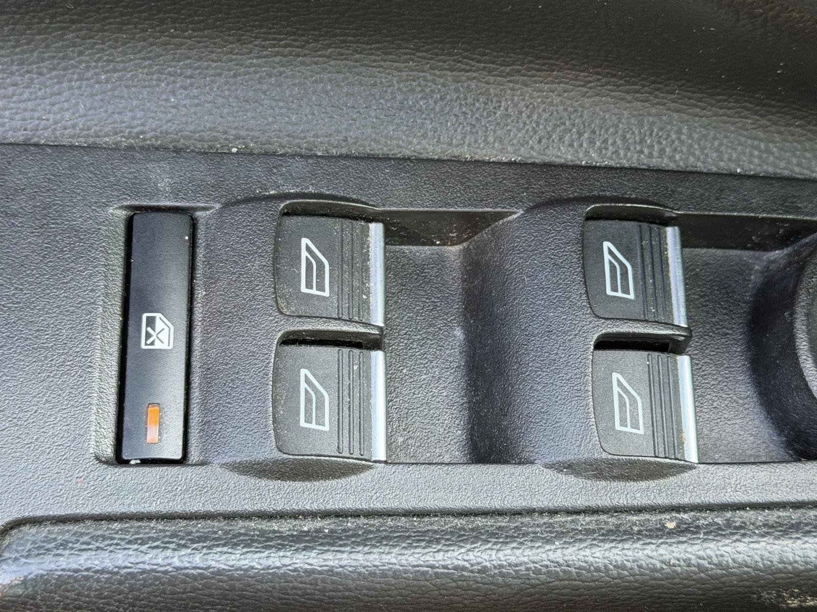 Used 2019 Magnetic Ford  image 8