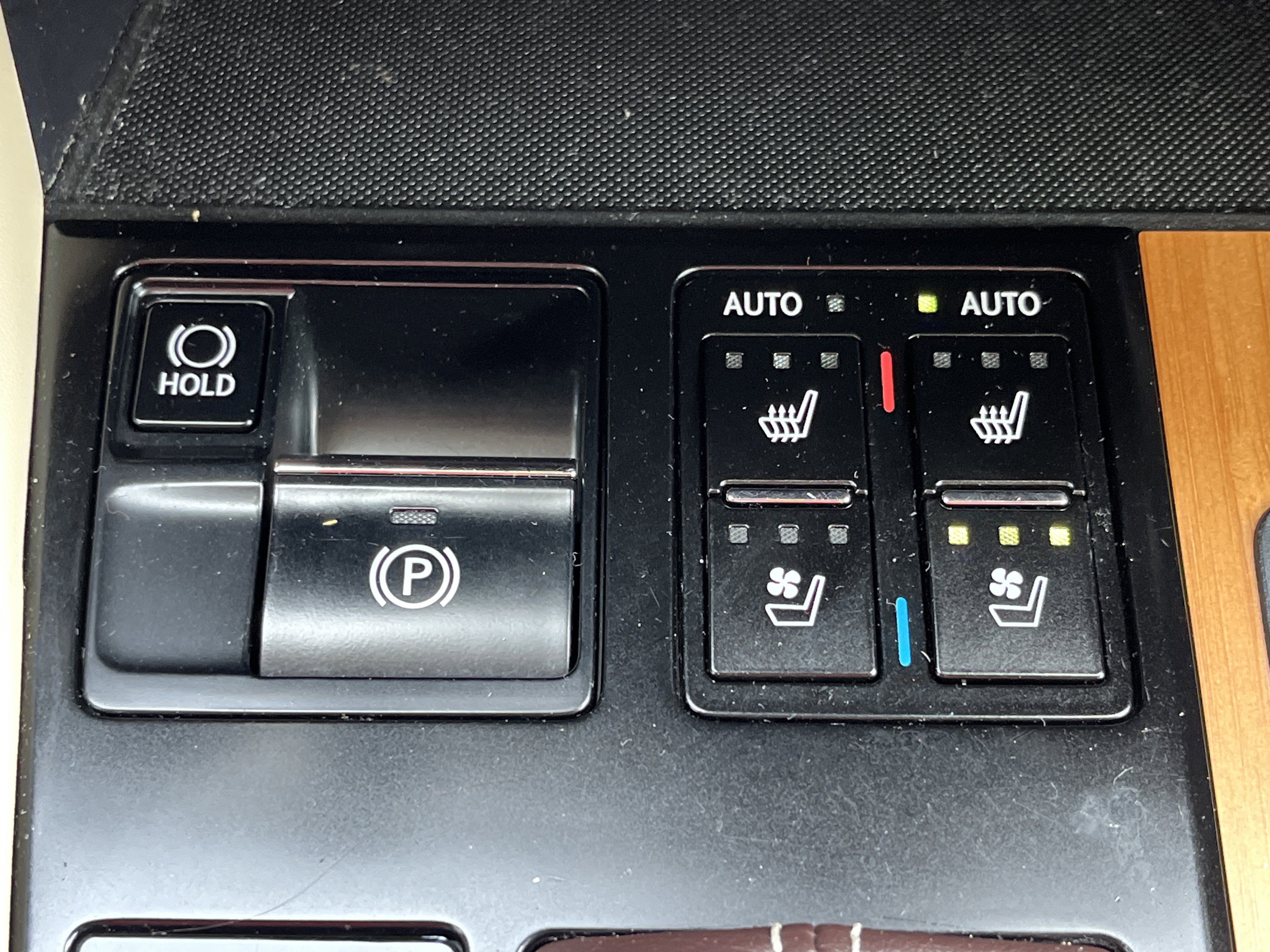 Used 2020 Eminent White Pearl Lexus RX 450h image 9