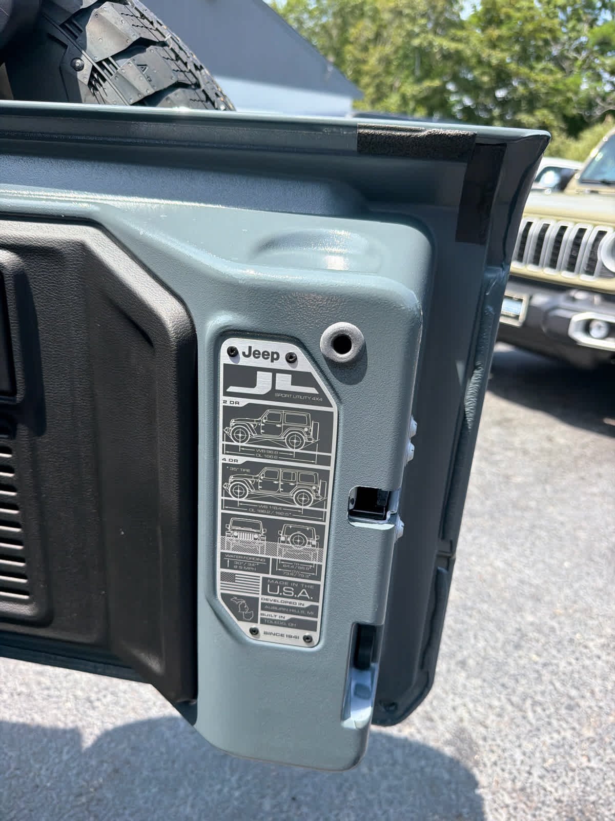 New 2026 Anvil Clear-Coat Exterior Paint Jeep Sport S image 16