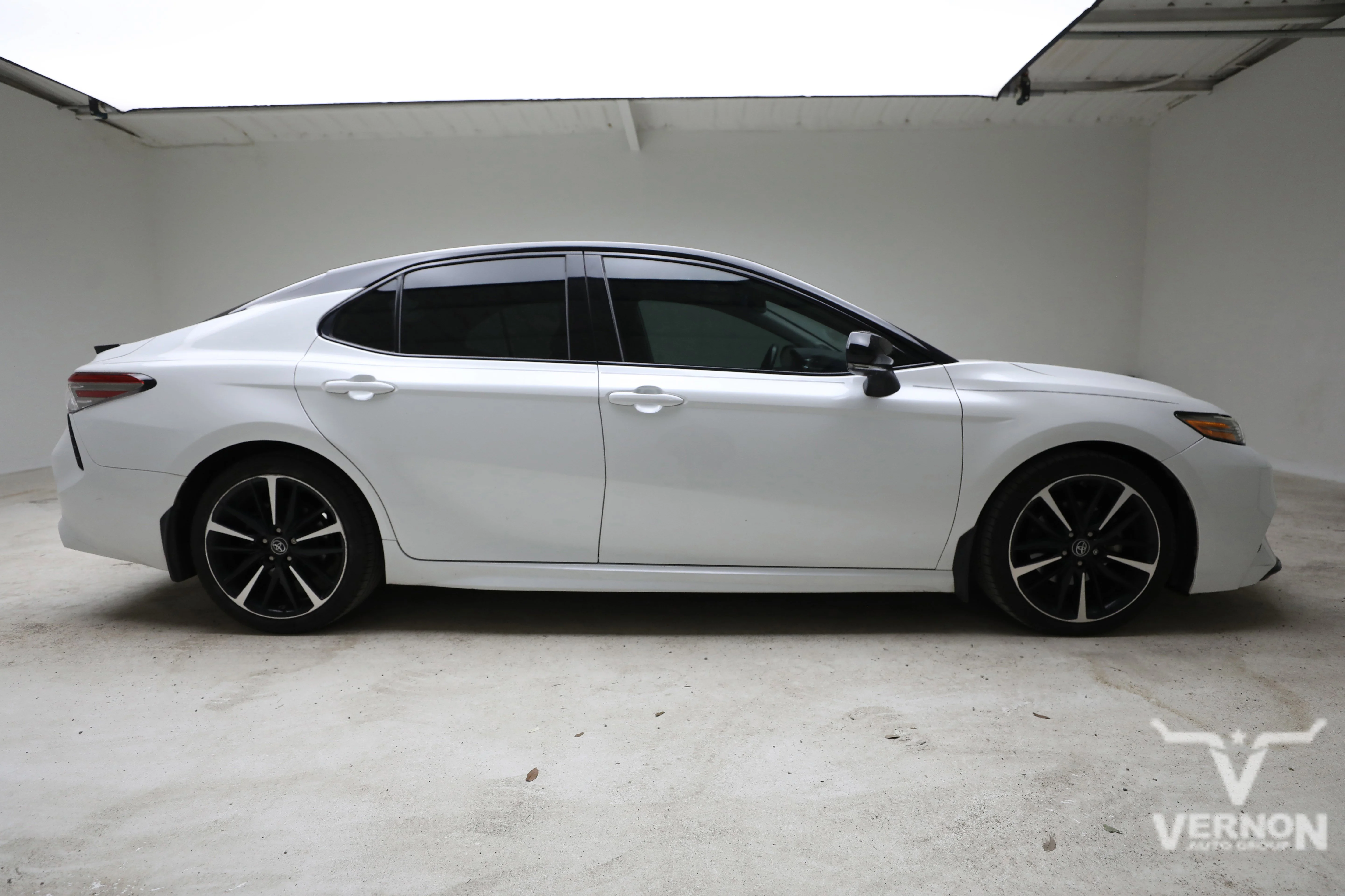 Pre-Owned 2019 Toyota Camry XLE Sedan FWD