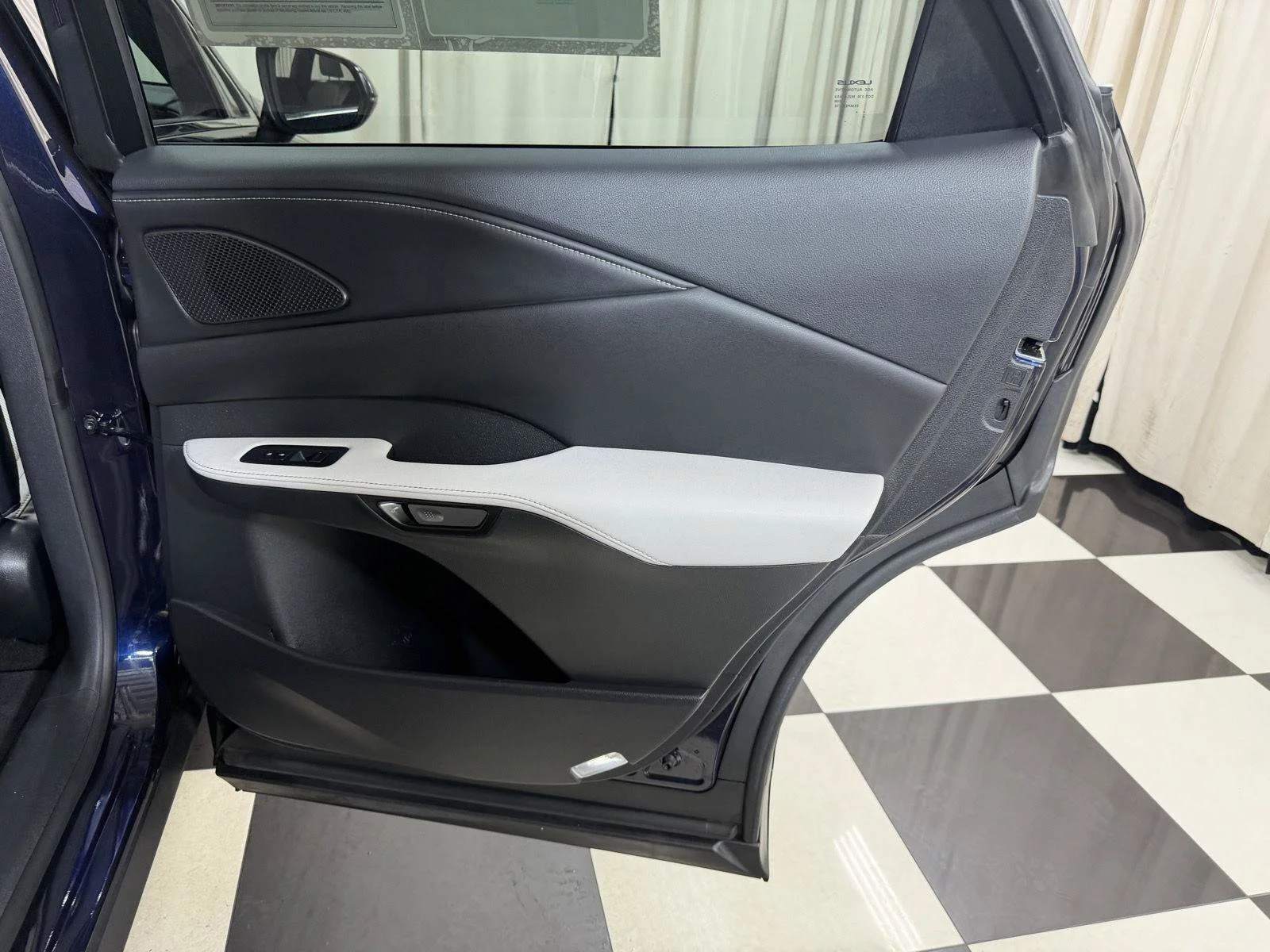 Used 2024  Lexus 350 Premium image 43