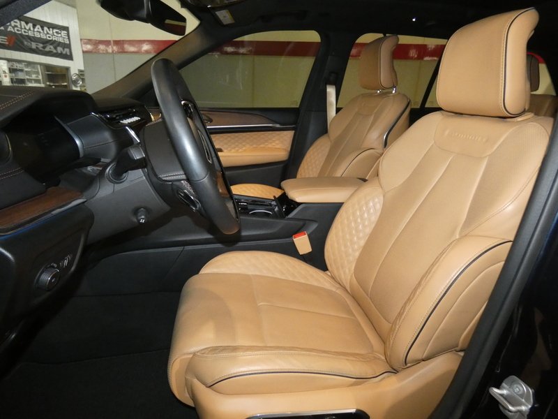 Used 2024 MIDNIGHT SKY Jeep Summit 4x4 image 9