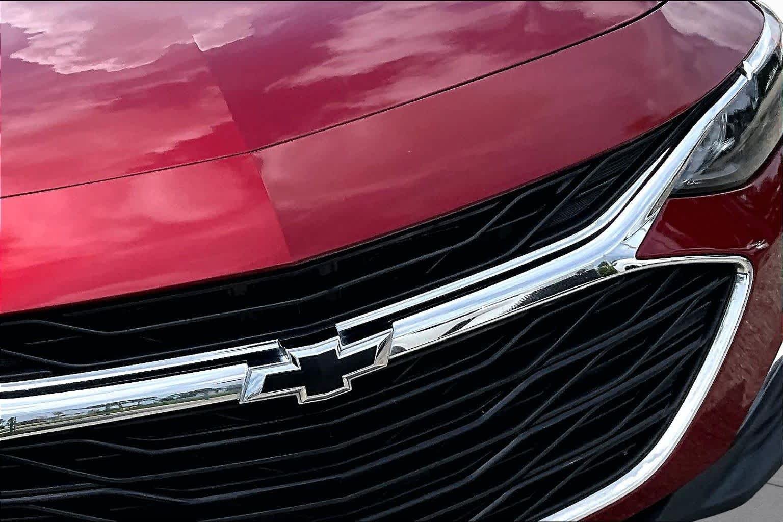 Used 2020 Cajun Red Tintcoat Chevrolet RS image 30