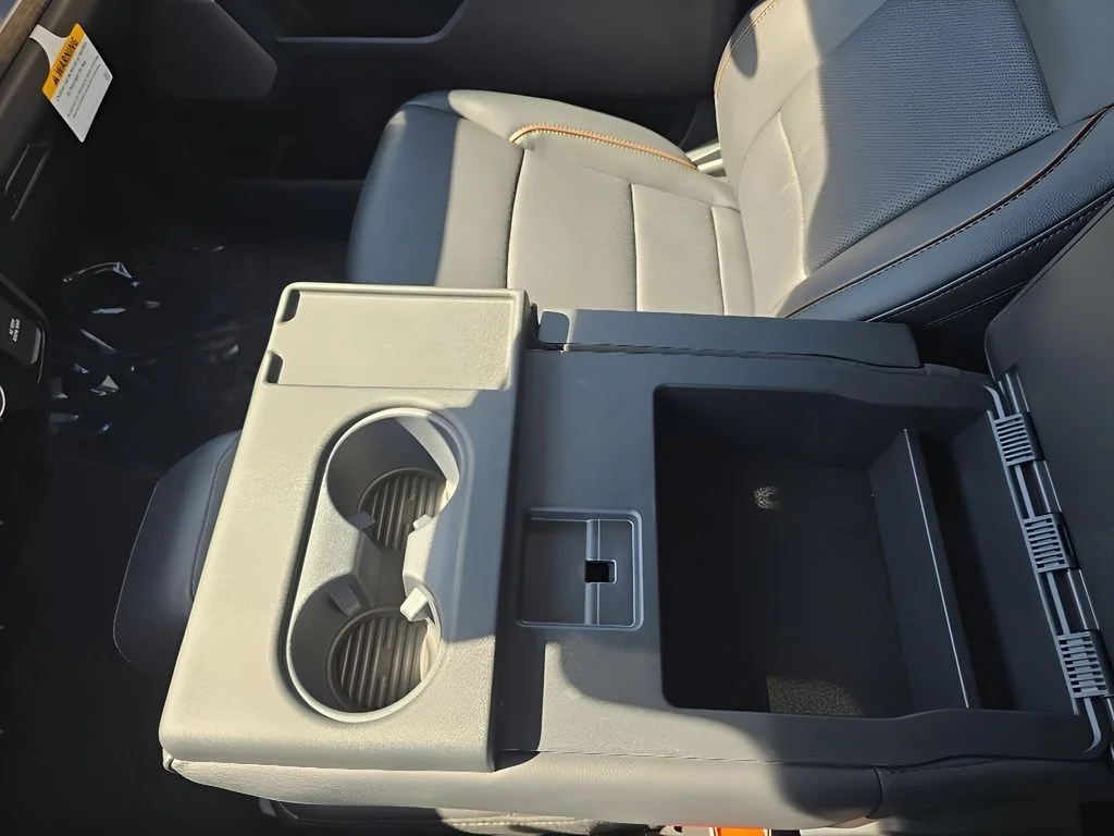 New 2026 Avalanche Ford F-250® Lariat® image 29