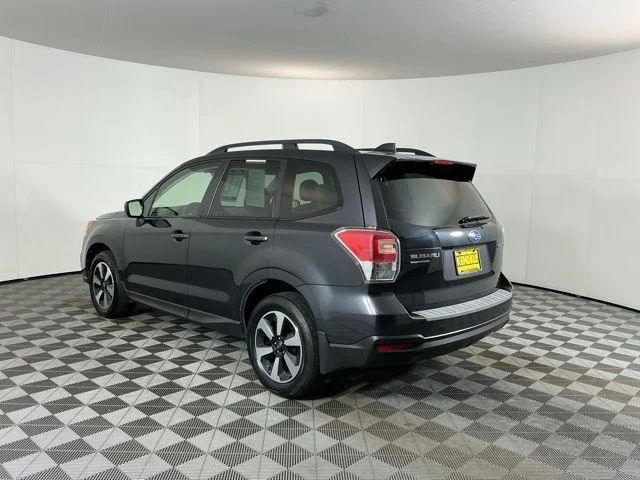 Used 2018 Gray Subaru 2.5i Premium image 7