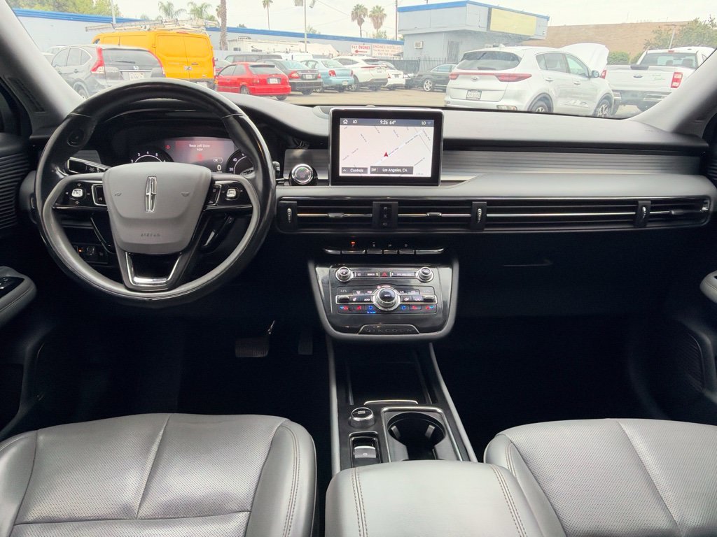 Used 2020 White Lincoln Standard image 10