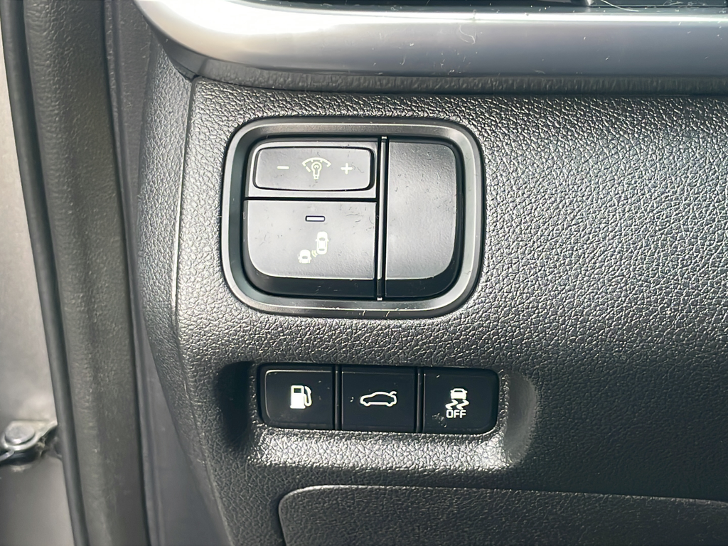 Used 2016 Gray Kia EX image 19