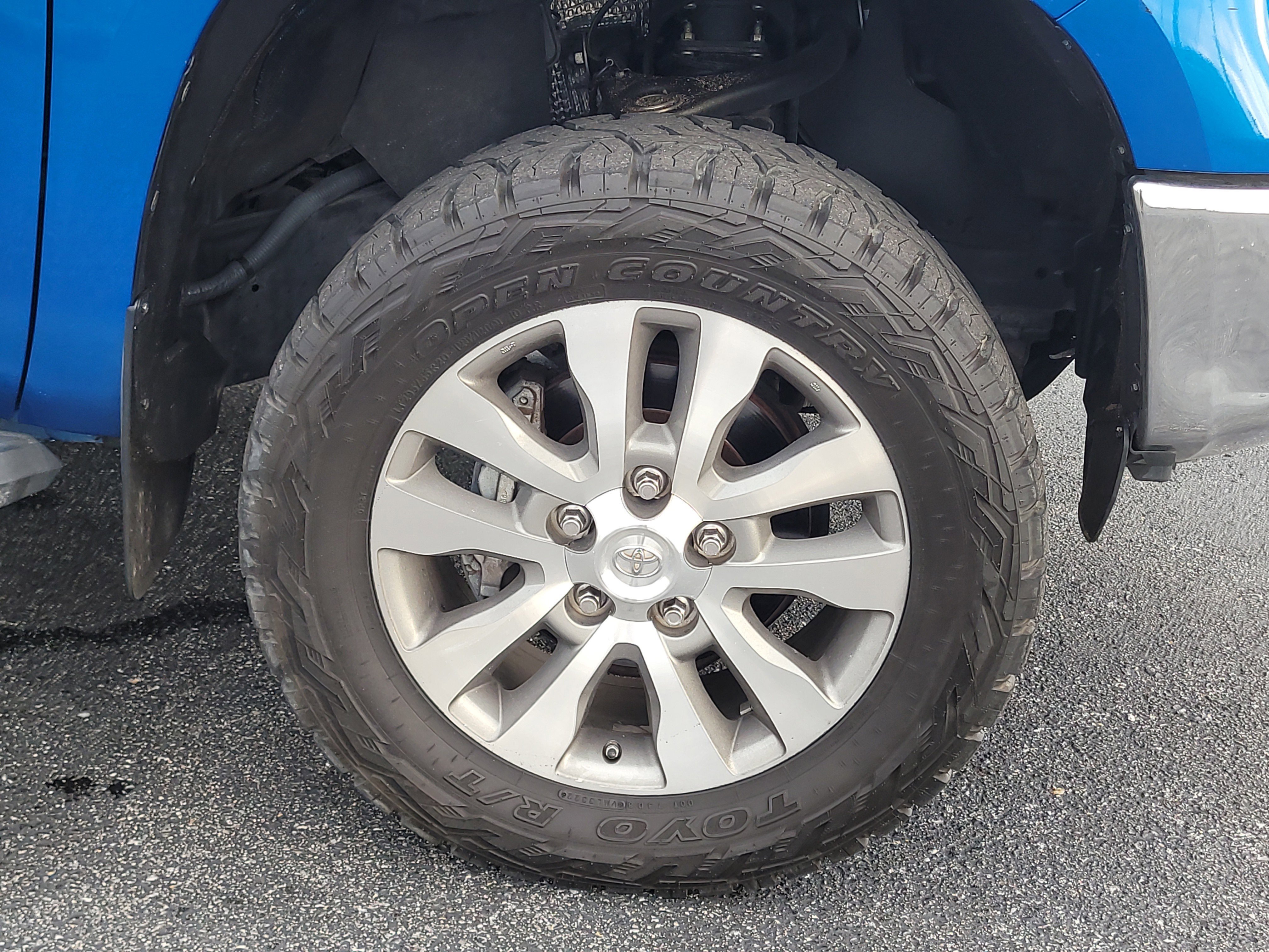 Used 2016 Blazing Blue Toyota LTD image 9