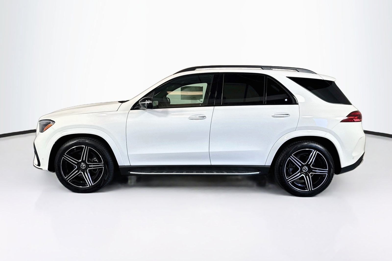 New 2026 Polar White Mercedes-Benz GLE 450 image 8