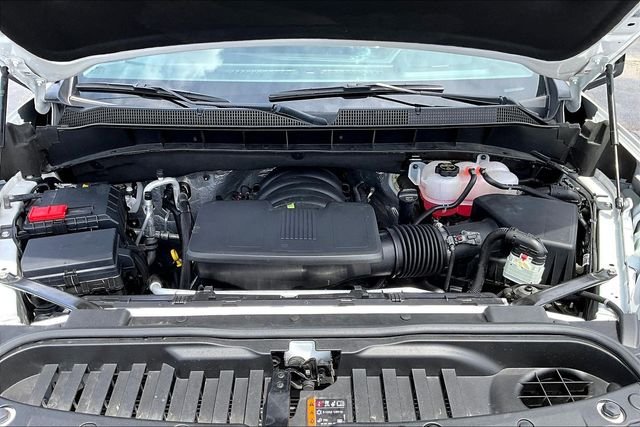 Used 2024 White Chevrolet RST image 31