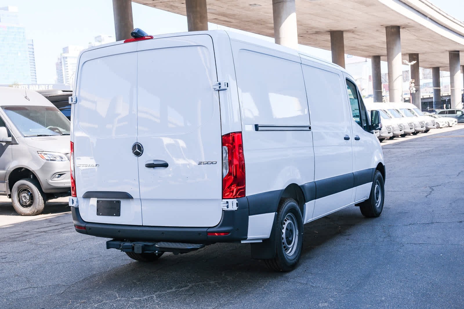 New 2026 Arctic+White Mercedes-Benz Cargo 144 WB  RWD 2.0L I4 Diesel Turbocharged High image 4
