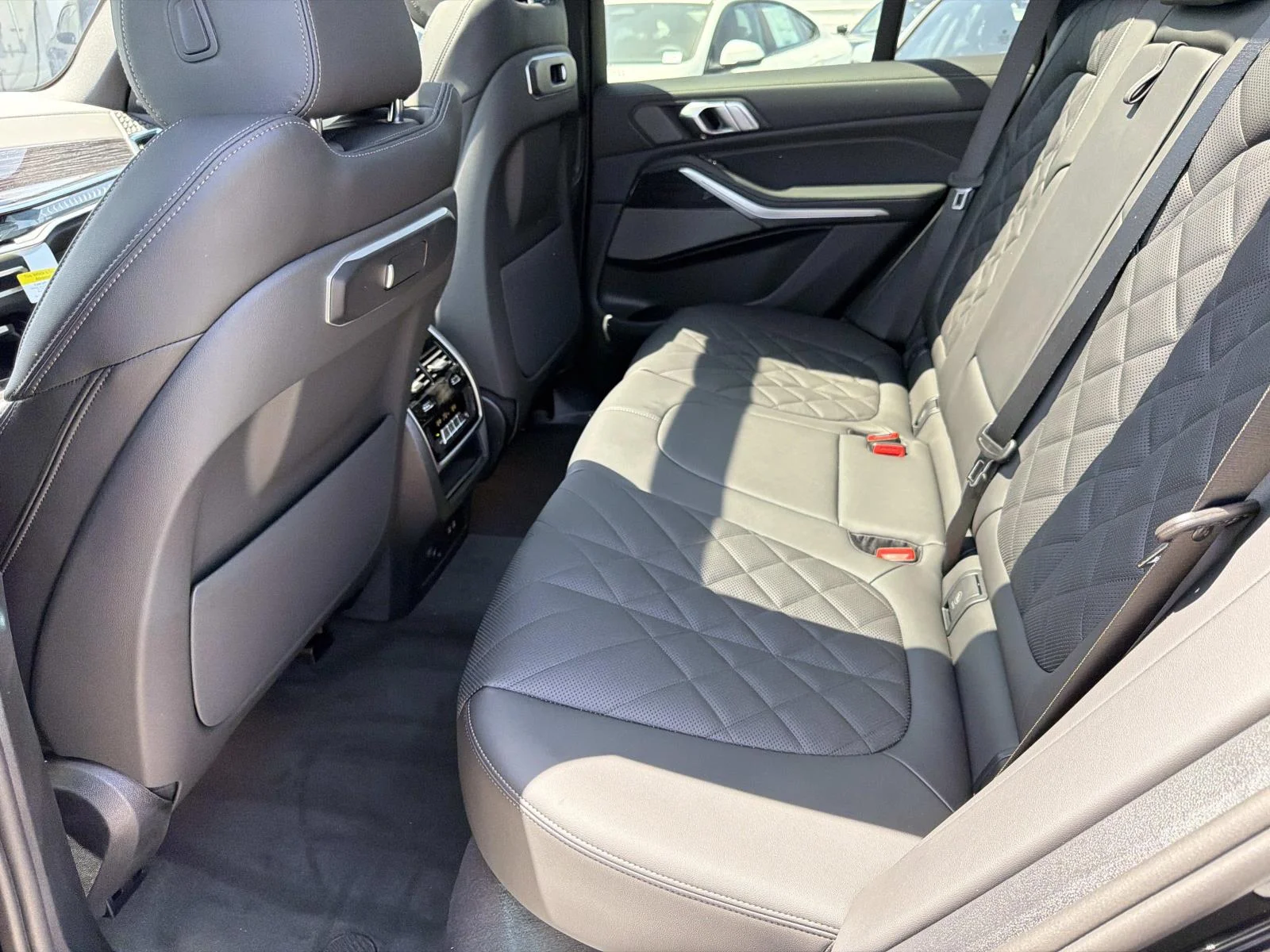 New 2026 Black Sapphire Metallic BMW sDrive40i image 11