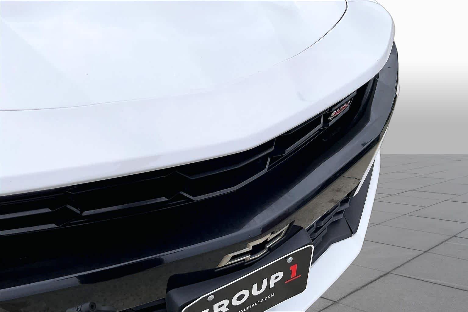 Used 2019 Summit White Chevrolet 2SS image 27