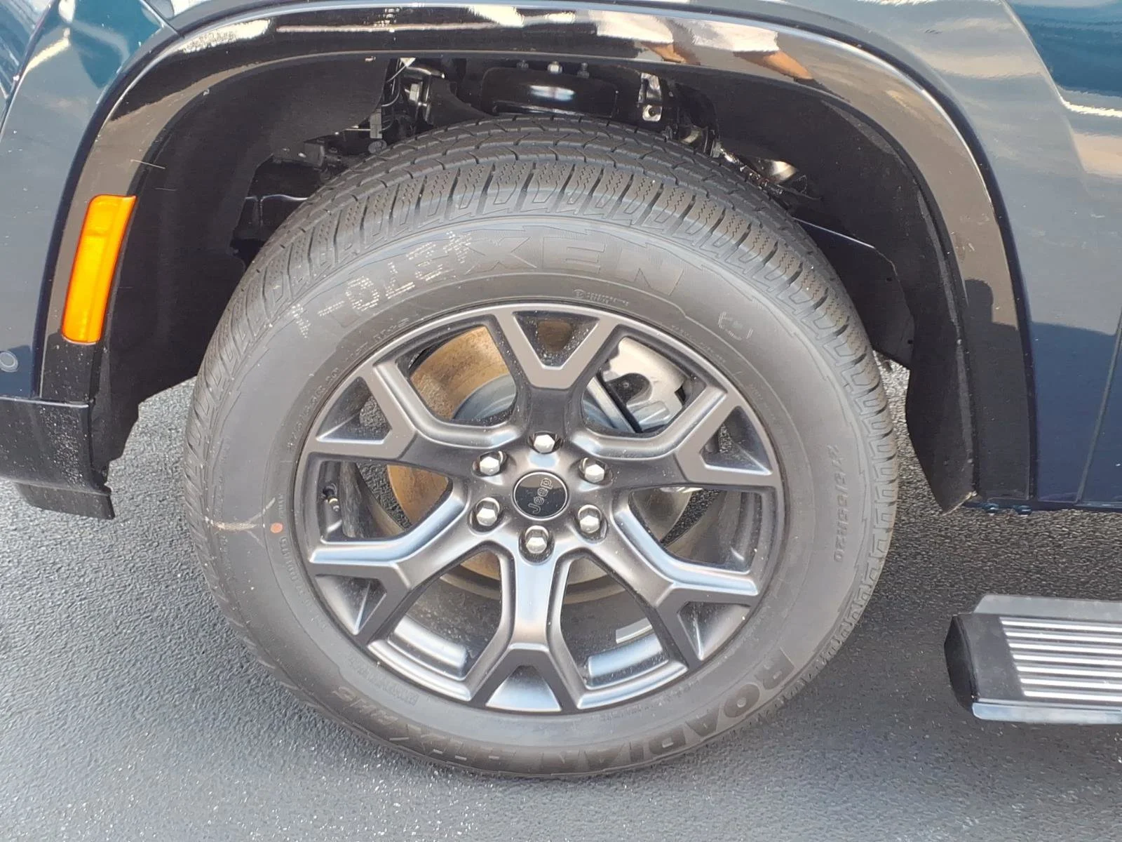 New 2026 Fathom Blue Pearlcoat Jeep Limited Altitude image 22