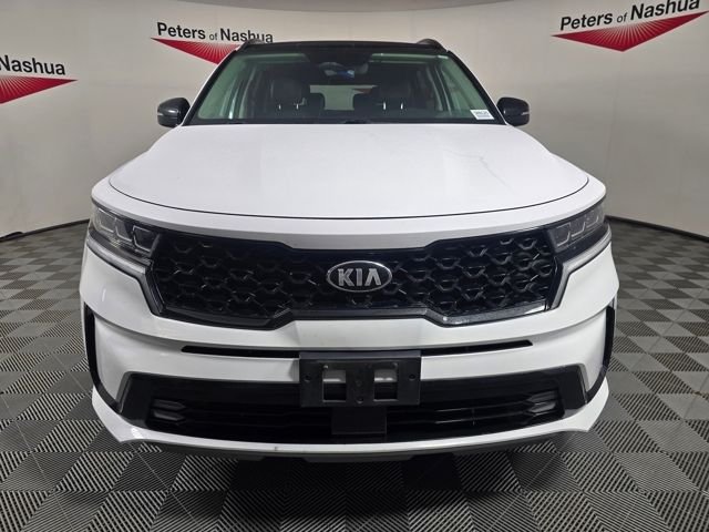 Used 2021 White Pearl Kia SX image 2
