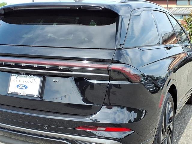New 2026 Infinite Black Metallic Clearcoat Lincoln Reserve image 17