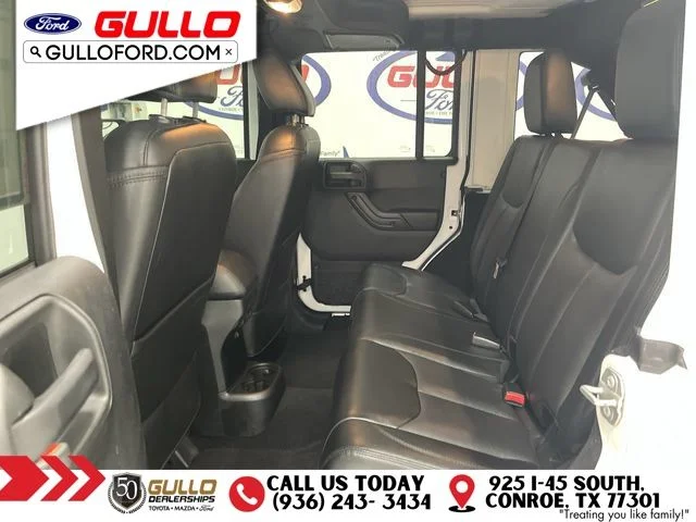 Used 2017 Bright White Clearcoat Jeep Unlimited Sahara image 14