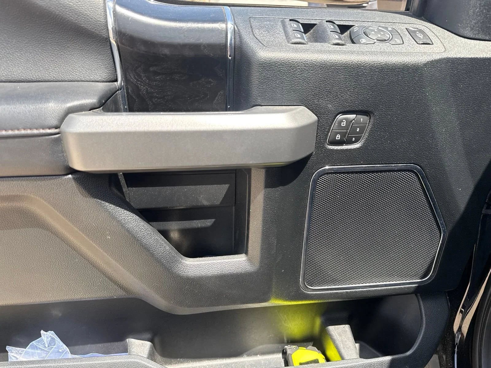 Used 2019 Black Ford Platinum image 21