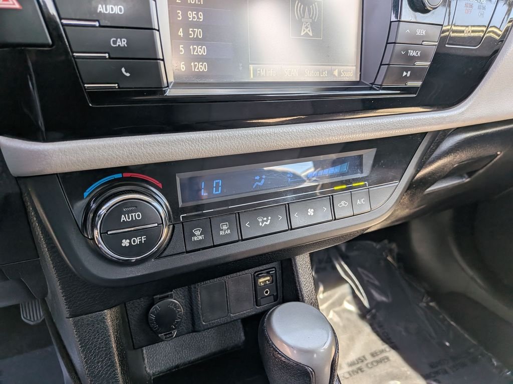 2014 Toyota Corolla LE Plus - Photo 21